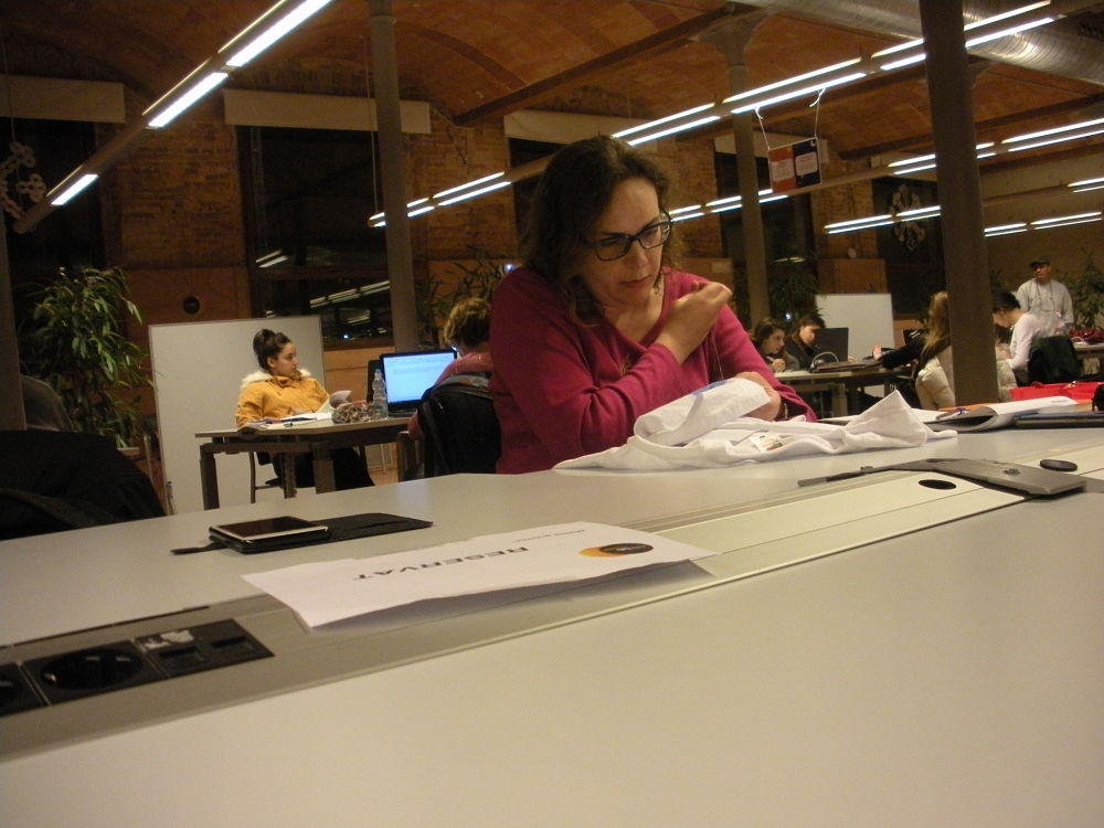 Cosemos con hilo conductor