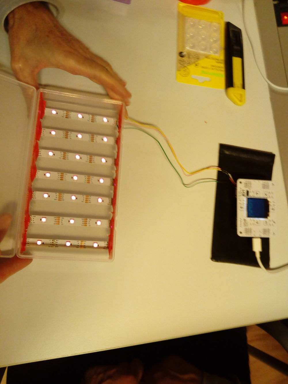 Leds dentro de la caja del pastillero - Imagen 2